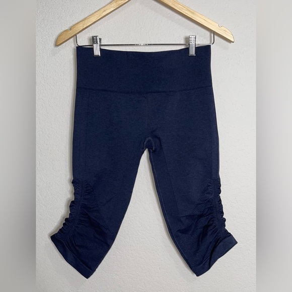 Lululemon In The Flow Crop II Leggings Heathered Deep Navy Size 6 - Picture 4 of 6